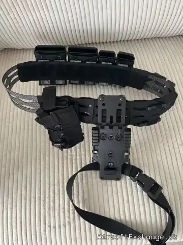 HRT Tactical Gear Battle Belt Set – 4x Magazine Pouches + Quick-Release Buckle