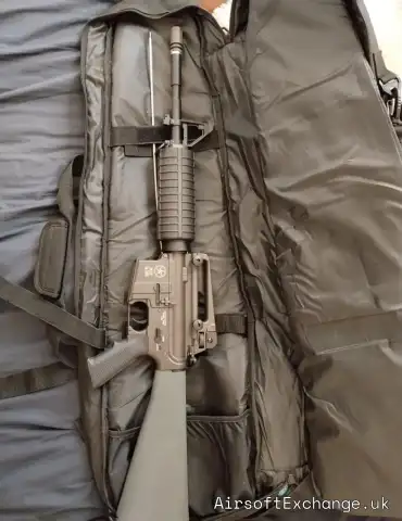 Airsoft Evolution: M16 Licensed Lone Star Tactical + Unjamming Rod + 1 x 7.4V Battery + 2 x mags