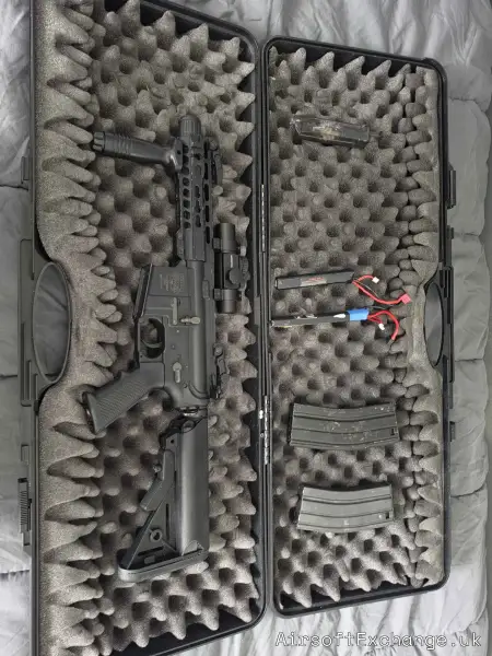 M4 Airsoft Rifle Bundle – Metal Build, 3 Batteries, Case, Sight