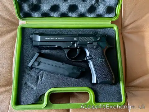 Umarex M92A1 Beretta co2 steel bb in 4.5 mm.