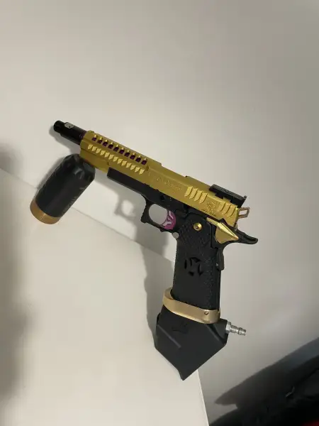 TM race pistol with mag adaptor