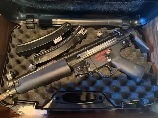 WE Apache A5 SMG- Gas Blowback SMG