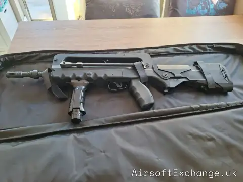 Cybergun Famas F1 Nylon