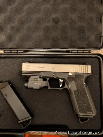 Upgraded Glock 17