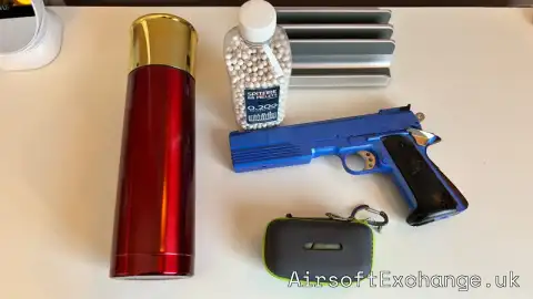 Two Tone Airsoft Pistol & Extra Bits